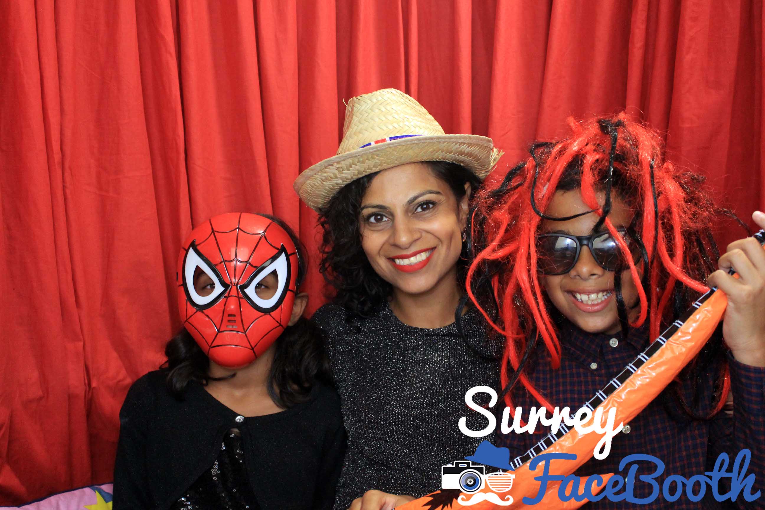 Sheila's 50th Birthday Party | View more photos from the event at galleries.surreyfacebooth.co.uk/u/Surrey-FaceBooth/Sheilas-50th-Birthday-Party